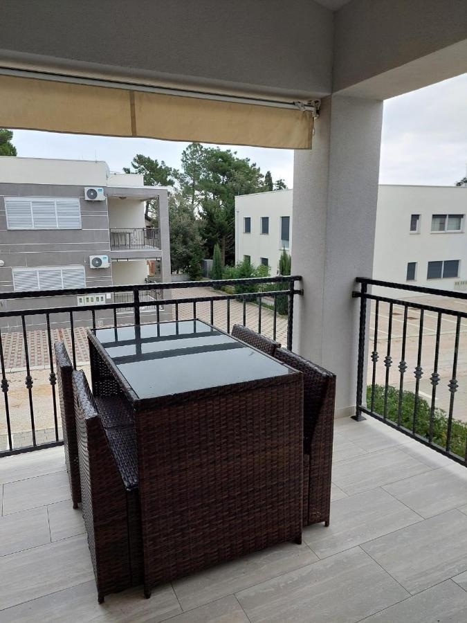 Apartman Lozancic Vir Exterior foto